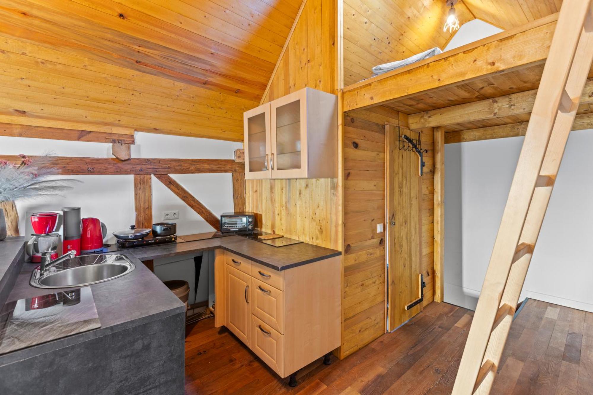 Sabina Mounteurwohnung Dachboden I 55 Zoll Tv I Schlafcouch Mit 20Cm Matraze 2 Weitere Schlafplaetze I Kueche I Bad Trebbin Extérieur photo